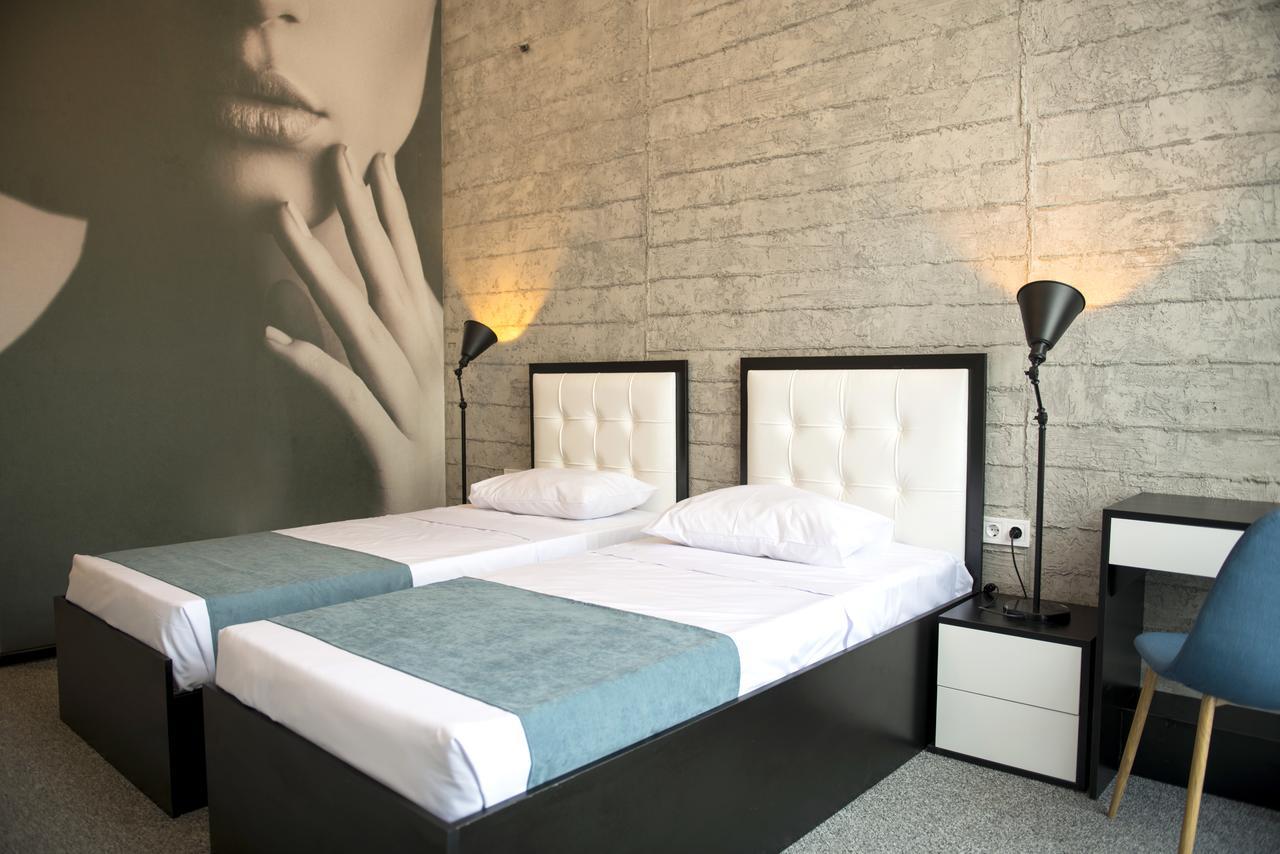 Tbilisi Times Hotel Buitenkant foto