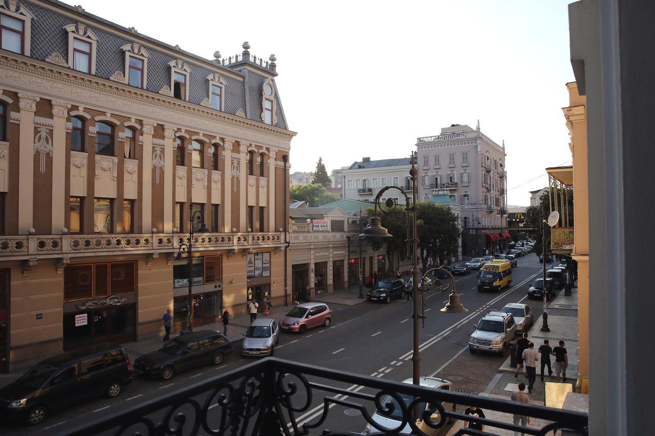 Tbilisi Times Hotel Buitenkant foto