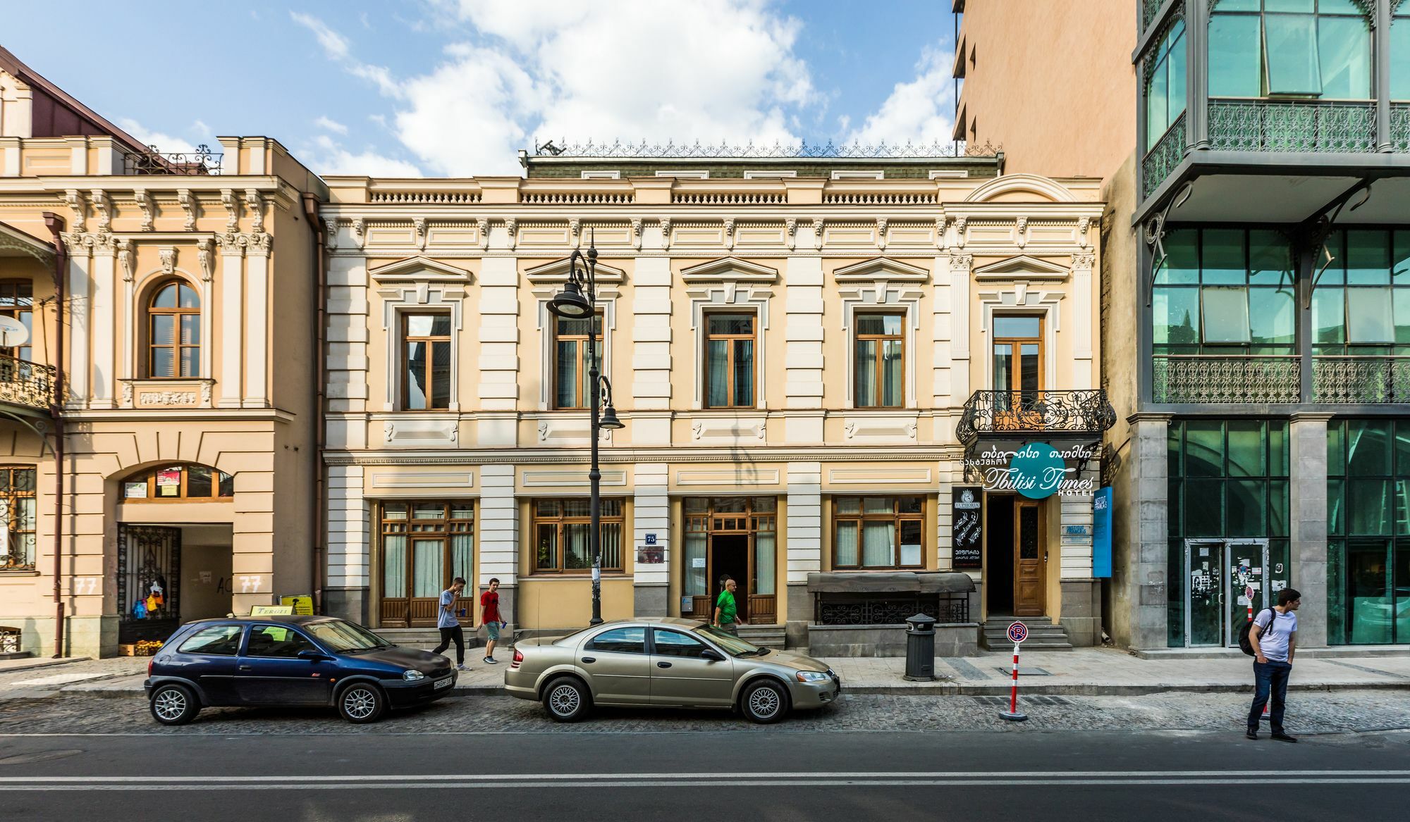 Tbilisi Times Hotel Buitenkant foto